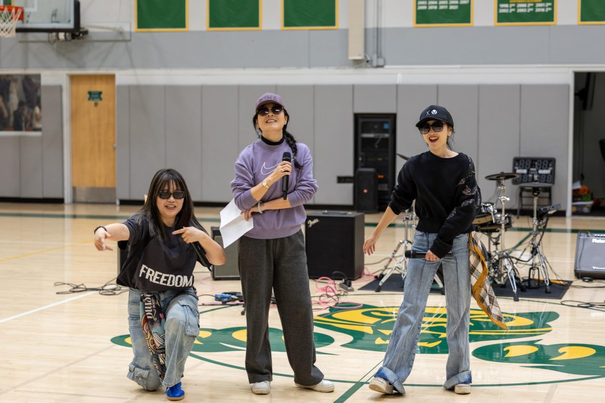 Jin, Wang, & Song perform at Pinewood’s talent show. 